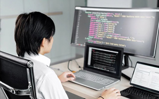 盐城 ,php声明和调用变量的符号是什么？